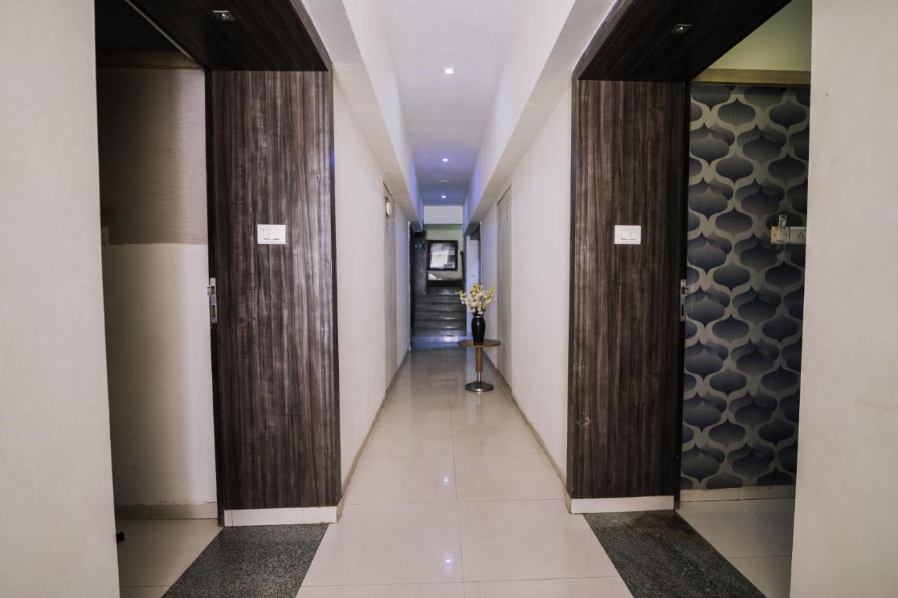 Hotel Monarch Guestline In Midc Rabale, 나비뭄바이 외부 사진