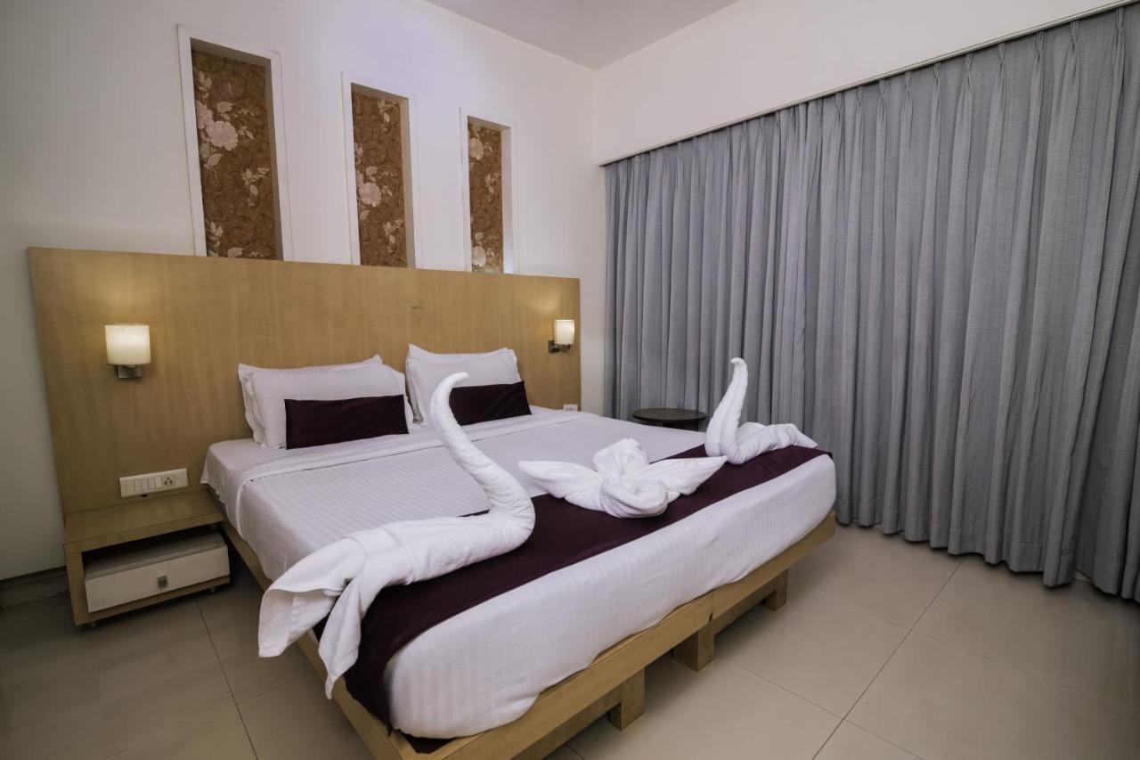 Hotel Monarch Guestline In Midc Rabale, 나비뭄바이 외부 사진