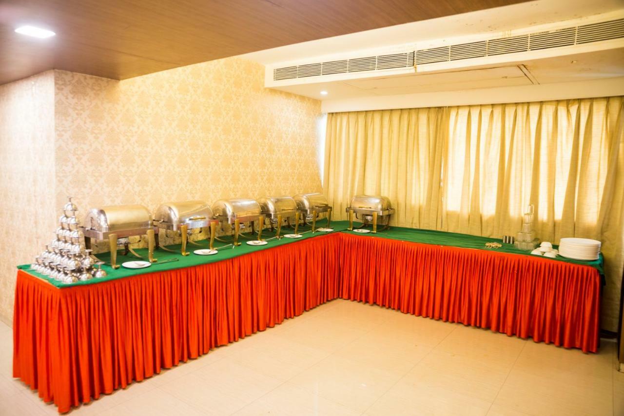 Hotel Monarch Guestline In Midc Rabale, 나비뭄바이 외부 사진
