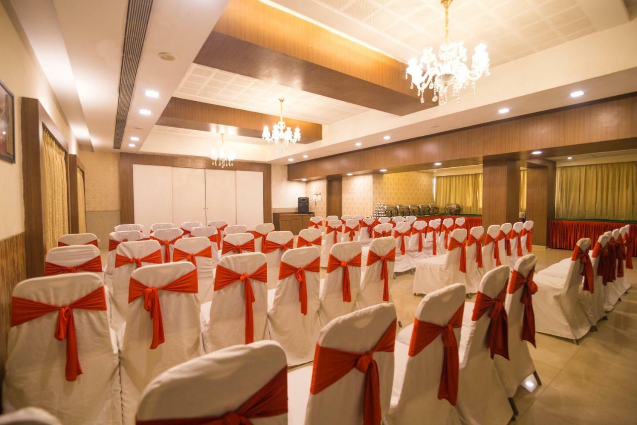 Hotel Monarch Guestline In Midc Rabale, 나비뭄바이 외부 사진